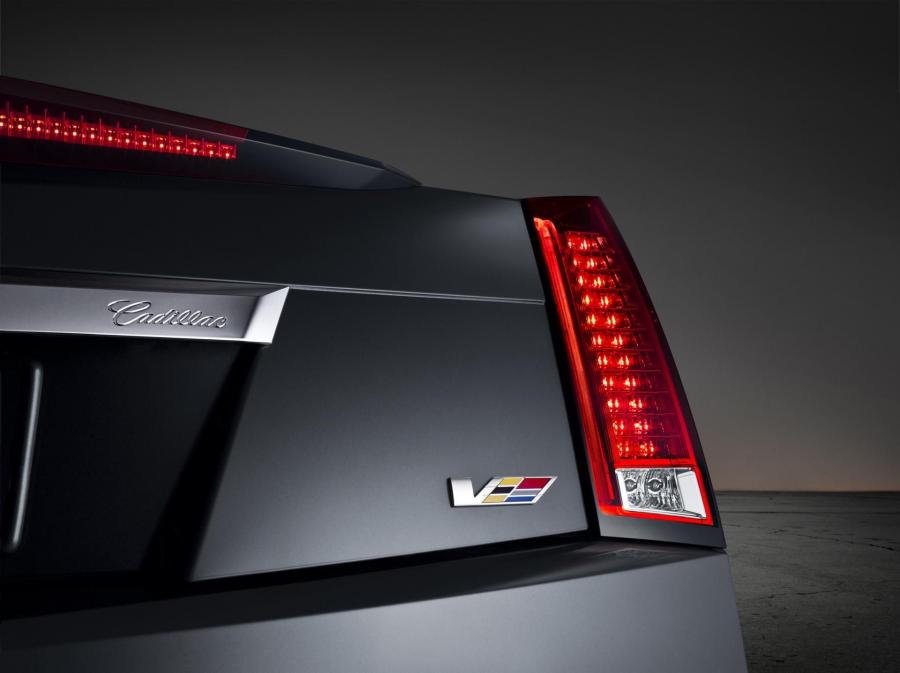  Cadillac CTS-V 2013 года  (фото 3 из 12)